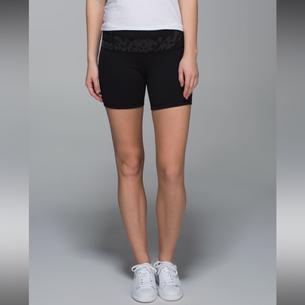Lululemon Groove Short *Full-On Luon (Regular) - Black / Wi14 Quilt 5